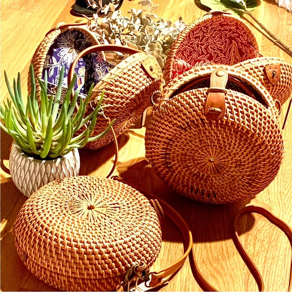 Mini hand made basket bag - Picture 3 of 6